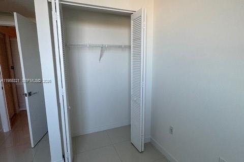 Condo in Doral, Florida, 2 bedrooms  № 2020710 - photo 16