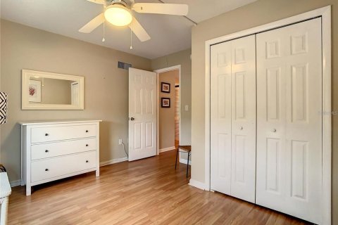 Condo in Saint Petersburg, Florida, 3 bedrooms  № 2156034 - photo 12
