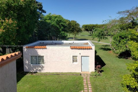 Casa en venta en Miami Beach, Florida, 5 dormitorios, 309.83 m2 № 1960117 - foto 11