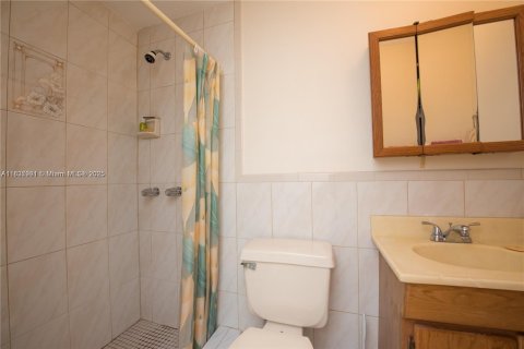 House in Homestead, Florida 4 bedrooms, 164.53 sq.m. № 1823610 - photo 18