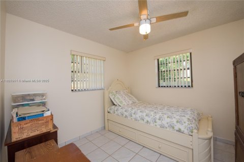 House in Homestead, Florida 4 bedrooms, 164.53 sq.m. № 1823610 - photo 21