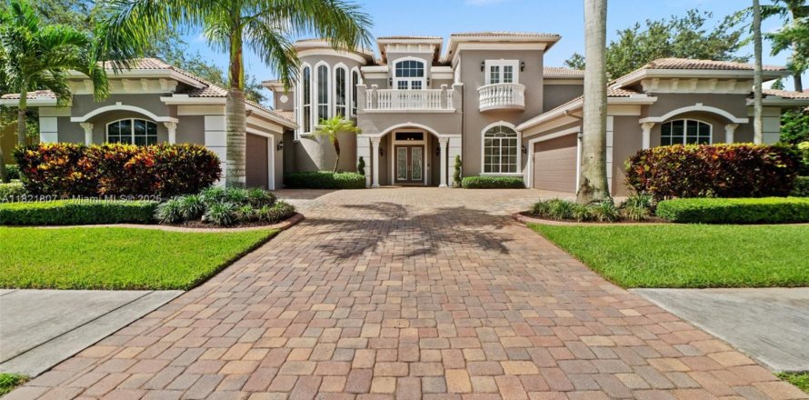 House in Davie, Florida 6 bedrooms, 596.8 sq.m. № 1794496