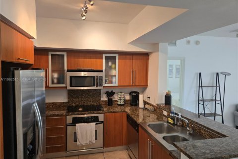 Condominio en alquiler en Coral Gables, Florida, 2 dormitorios, 101.17 m2 № 2050273 - foto 2