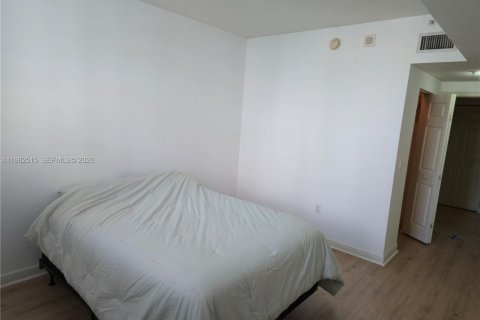 Condominio en alquiler en Coral Gables, Florida, 2 dormitorios, 101.17 m2 № 2050273 - foto 12