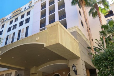 Condo in Coral Gables, Florida, 2 bedrooms  № 2050273