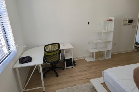 Condominio en alquiler en Coral Gables, Florida, 2 dormitorios, 101.17 m2 № 2050273 - foto 10