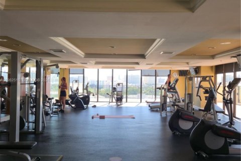 Condominio en alquiler en Coral Gables, Florida, 2 dormitorios, 101.17 m2 № 2050273 - foto 19