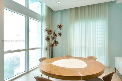 Propiedad comercial en venta en Miami, Florida № 2153140 - foto 24