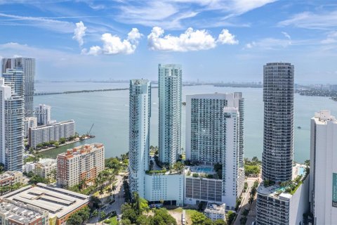 Propiedad comercial en venta en Miami, Florida № 2153140 - foto 3