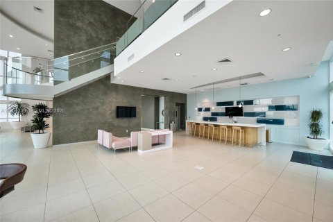 Propiedad comercial en venta en Miami, Florida № 2153140 - foto 27