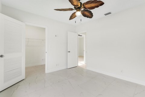 House in Boca Raton, Florida 4 bedrooms, 203.92 sq.m. № 2392324 - photo 30