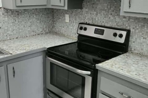 Copropriété à vendre à Miami, Floride: 2 chambres, 83.24 m2 № 2180056 - photo 5