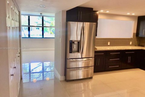 Condominio en venta en Aventura, Florida, 3 dormitorios, 128.21 m2 № 1987850 - foto 5