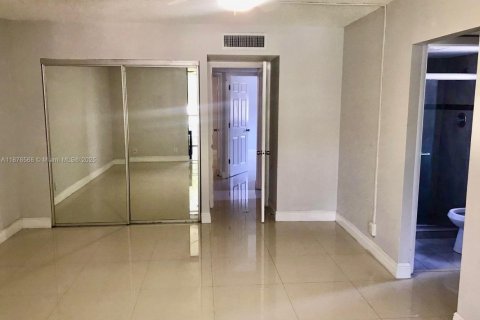 Condominio en venta en Aventura, Florida, 3 dormitorios, 128.21 m2 № 1987850 - foto 12