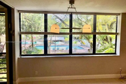 Condominio en venta en Aventura, Florida, 3 dormitorios, 128.21 m2 № 1987850 - foto 10