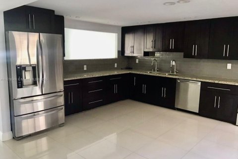 Condominio en venta en Aventura, Florida, 3 dormitorios, 128.21 m2 № 1987850 - foto 1