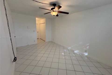 Copropriété à vendre à Coral Springs, Floride: 1 chambre, 56.3 m2 № 1999384 - photo 8