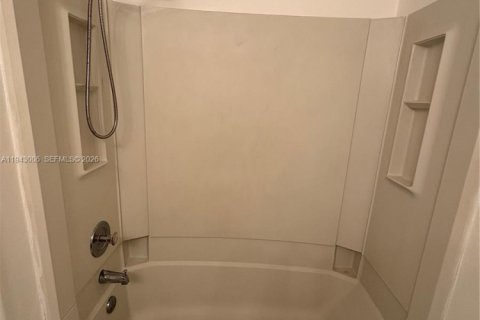 Copropriété à vendre à Coral Springs, Floride: 1 chambre, 56.3 m2 № 1999384 - photo 12