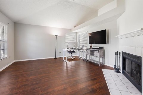 House in Brandon, Florida 3 bedrooms, 182.65 sq.m. № 2120999 - photo 9