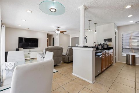 House in Brandon, Florida 3 bedrooms, 182.65 sq.m. № 2120999 - photo 16