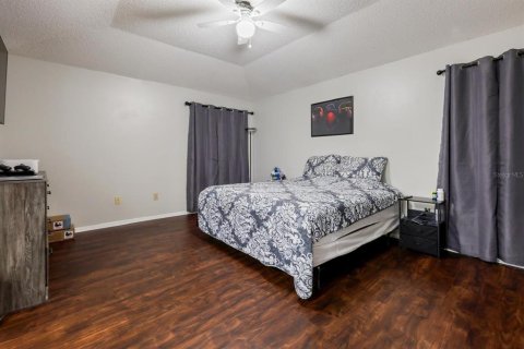 House in Brandon, Florida 3 bedrooms, 182.65 sq.m. № 2120999 - photo 20
