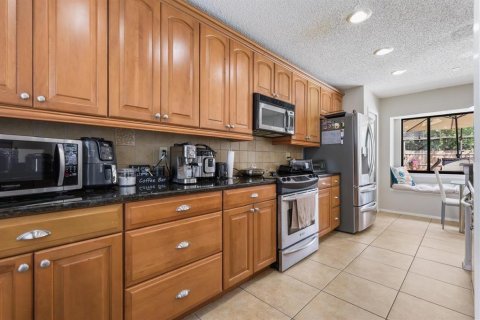 House in Brandon, Florida 3 bedrooms, 182.65 sq.m. № 2120999 - photo 17