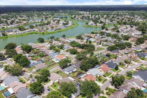 Casa en venta en Brandon, Florida, 3 dormitorios, 182.65 m2 № 2120999 - foto 3