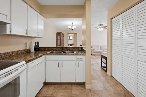 Copropriété à vendre à Pinellas Park, Floride: 2 chambres, 84.54 m2 № 1769957 - photo 8