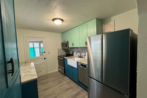 Casa en alquiler en Saint Petersburg, Florida, 2 dormitorios, 57.97 m2 № 1879849 - foto 9