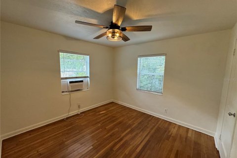 Casa en alquiler en Saint Petersburg, Florida, 2 dormitorios, 57.97 m2 № 1879849 - foto 12
