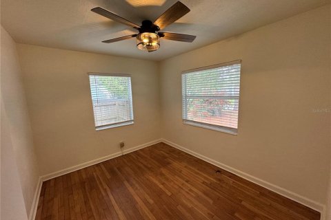 Casa en alquiler en Saint Petersburg, Florida, 2 dormitorios, 57.97 m2 № 1879849 - foto 11