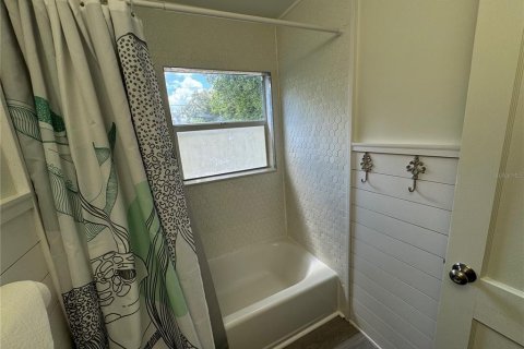 Casa en alquiler en Saint Petersburg, Florida, 2 dormitorios, 57.97 m2 № 1879849 - foto 14