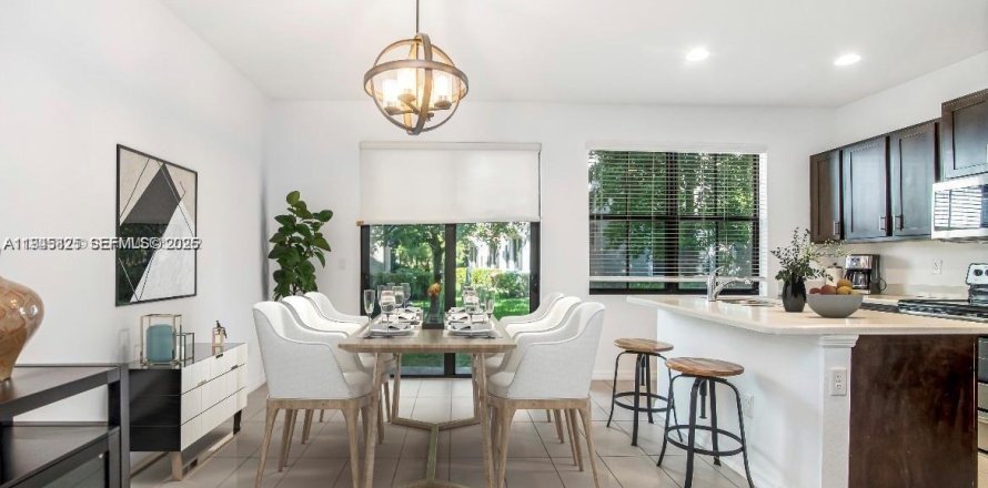 Adosado en Pompano Beach, Florida 3 dormitorios, 142.88 m2 № 2002533