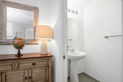 Adosado en venta en Pompano Beach, Florida, 3 dormitorios, 142.88 m2 № 2002533 - foto 9