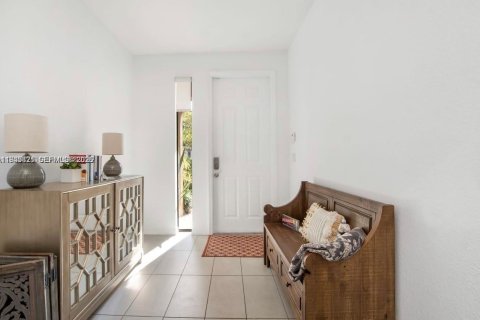 Adosado en venta en Pompano Beach, Florida, 3 dormitorios, 142.88 m2 № 2002533 - foto 2