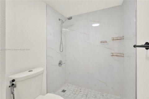 Copropriété à vendre à Hialeah, Floride: 2 chambres, 92.72 m2 № 1822129 - photo 17