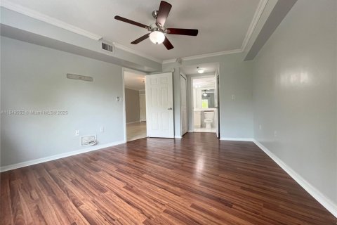 Copropriété à vendre à Miami, Floride: 2 chambres, 80.36 m2 № 1936922 - photo 13
