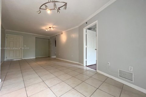 Copropriété à vendre à Miami, Floride: 2 chambres, 80.36 m2 № 1936922 - photo 4