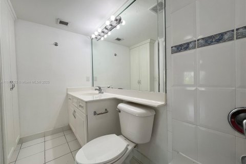 Copropriété à vendre à Miami, Floride: 2 chambres, 80.36 m2 № 1936922 - photo 16