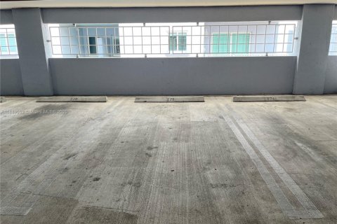 Copropriété à vendre à Miami, Floride: 2 chambres, 80.36 m2 № 1936922 - photo 22
