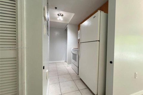 Copropriété à vendre à Miami, Floride: 2 chambres, 80.36 m2 № 1936922 - photo 7