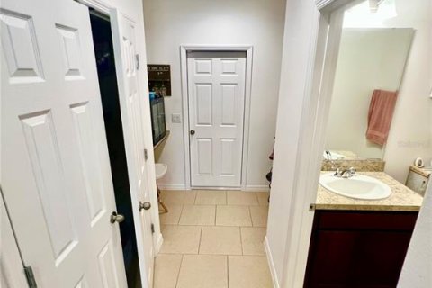 House in Davenport, Florida 4 bedrooms, 191.38 sq.m. № 1723099 - photo 29