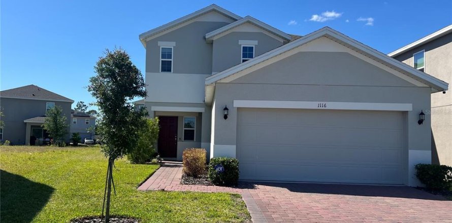 House in Davenport, Florida 4 bedrooms, 191.38 sq.m. № 1723099