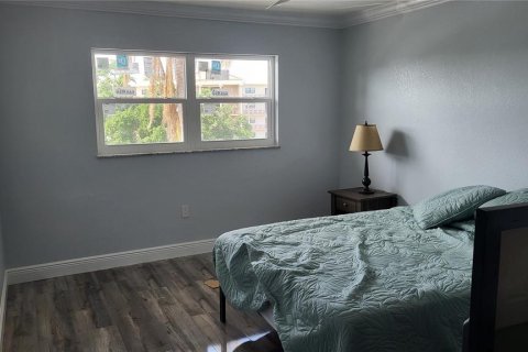 Condo in Saint Petersburg, Florida, 2 bedrooms  № 1577195 - photo 7