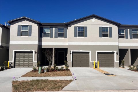 Touwnhouse à BRYANT SQUARE
à New Port Richey, Floride 3 chambres, 151.8 m2 № 2345032