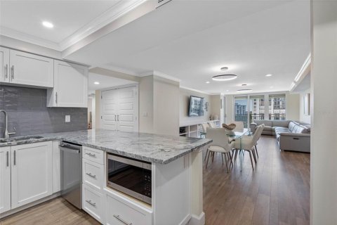 Купить кондоминиум в Клируотер, Флорида 5 комнат, 150.87м2, № 1876164 - фото 10