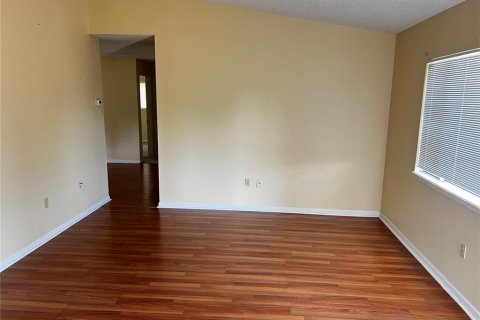 Снять в аренду виллу или дом в Окала, Флорида 7 комнат, 130.43м2, № 1758138 - фото 3