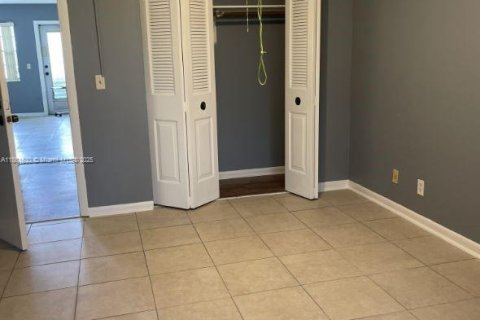 Condominio en alquiler en West Palm Beach, Florida, 2 dormitorios, 76.09 m2 № 1890781 - foto 11