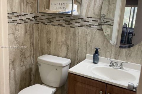 Condominio en alquiler en West Palm Beach, Florida, 2 dormitorios, 76.09 m2 № 1890781 - foto 16