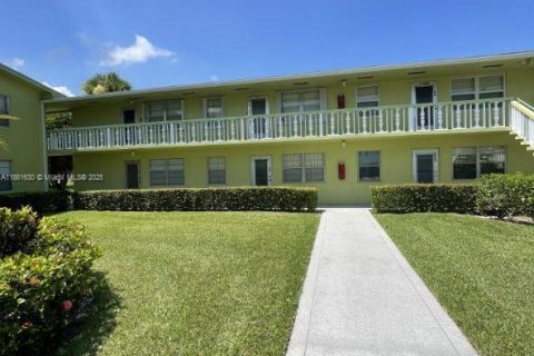 Condominio en alquiler en West Palm Beach, Florida, 2 dormitorios, 76.09 m2 № 1890781 - foto 2